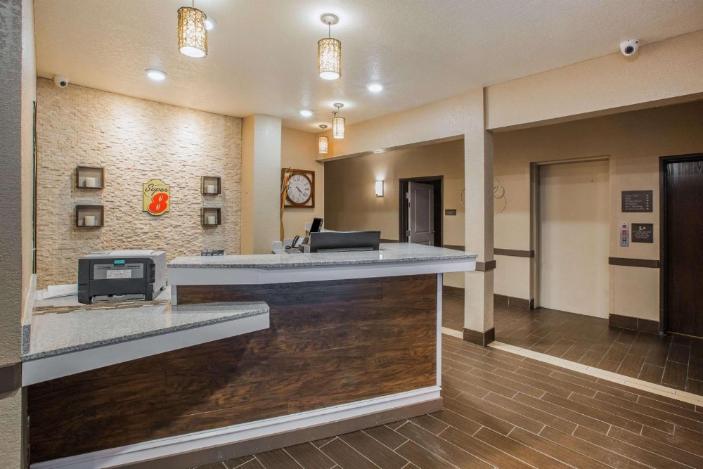 Super 8 by Wyndham Altoona